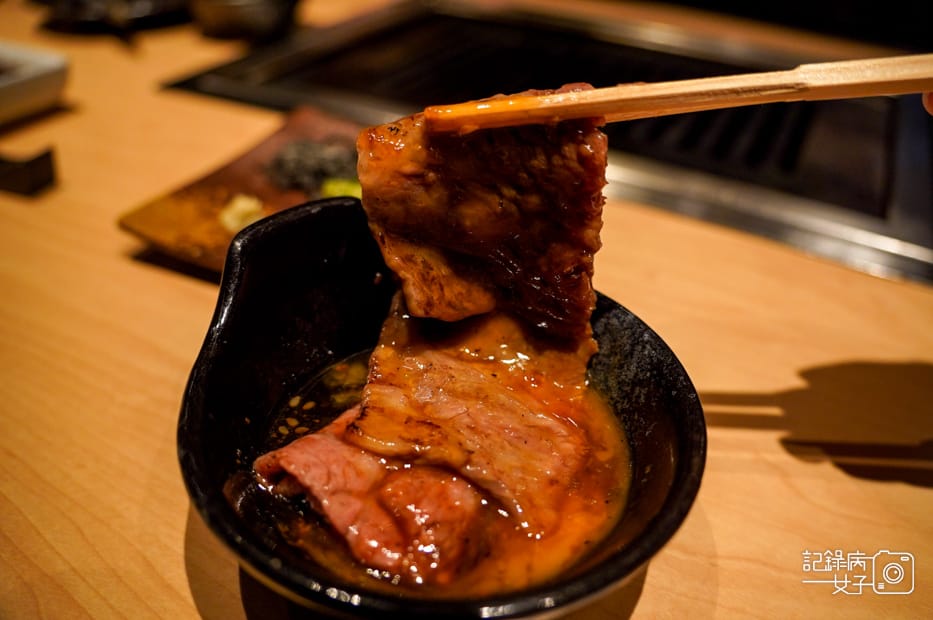 79台中EMPEROR和牛漢堡排肉月見和牛.jpg 79台中EMPEROR和牛漢堡排肉月見和牛.jpg