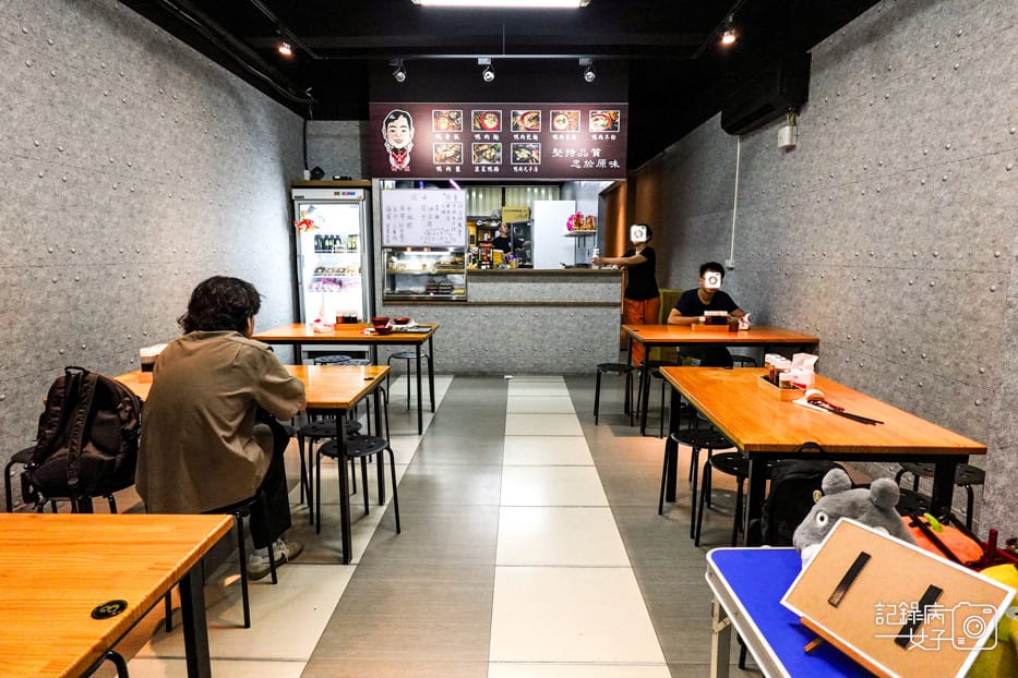 2新北三重美食新竹吳家鴨香飯鴨肉飯鴨肉炒飯冬粉韭菜鴨腸鴨肉丸湯.jpg 2新北三重美食新竹吳家鴨香飯鴨肉飯鴨肉炒飯冬粉韭菜鴨腸鴨肉丸湯.jpg