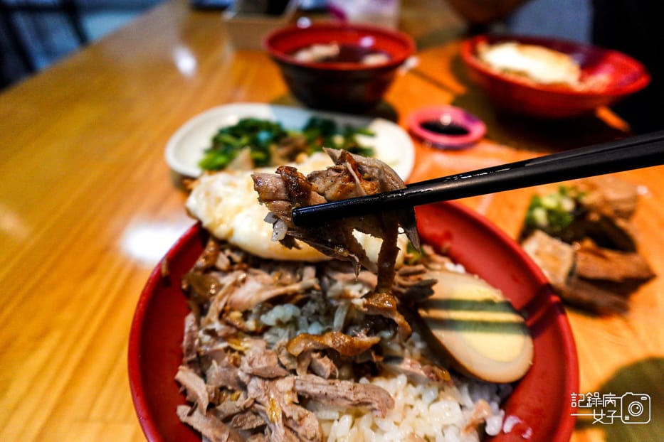 17新北三重美食新竹吳家鴨香飯鴨肉飯鴨肉炒飯冬粉韭菜鴨腸鴨肉丸湯.jpg 17新北三重美食新竹吳家鴨香飯鴨肉飯鴨肉炒飯冬粉韭菜鴨腸鴨肉丸湯.jpg
