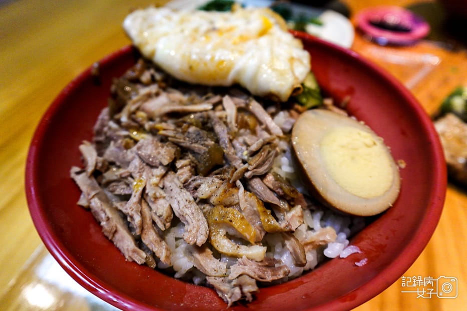 16新北三重美食新竹吳家鴨香飯鴨肉飯鴨肉炒飯冬粉韭菜鴨腸鴨肉丸湯.jpg 16新北三重美食新竹吳家鴨香飯鴨肉飯鴨肉炒飯冬粉韭菜鴨腸鴨肉丸湯.jpg