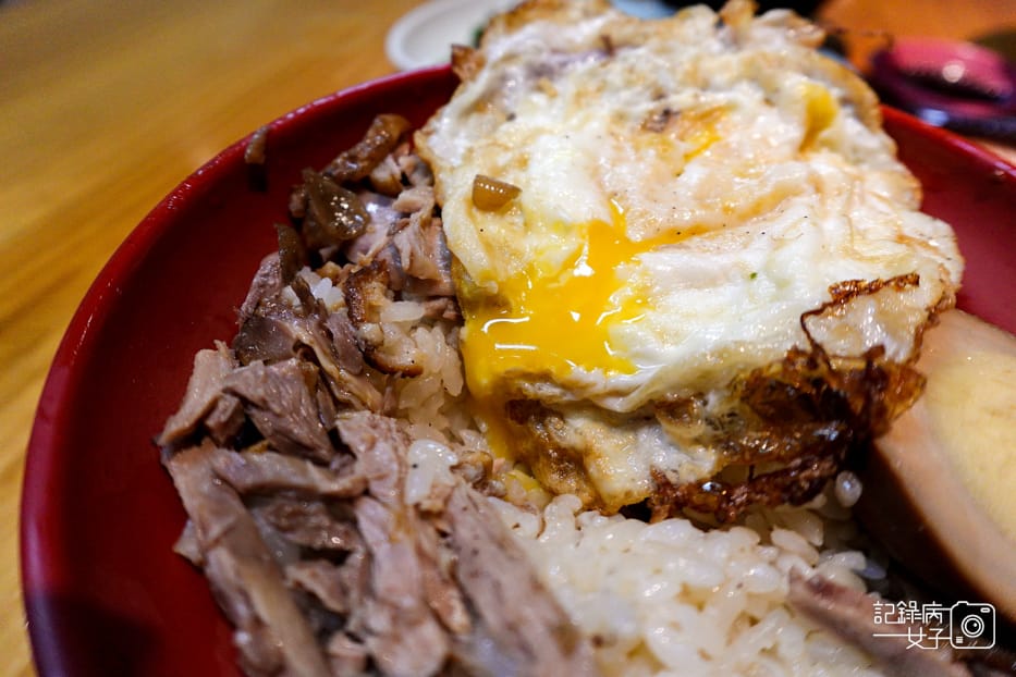 19新北三重美食新竹吳家鴨香飯鴨肉飯鴨肉炒飯冬粉韭菜鴨腸鴨肉丸湯.jpg 19新北三重美食新竹吳家鴨香飯鴨肉飯鴨肉炒飯冬粉韭菜鴨腸鴨肉丸湯.jpg