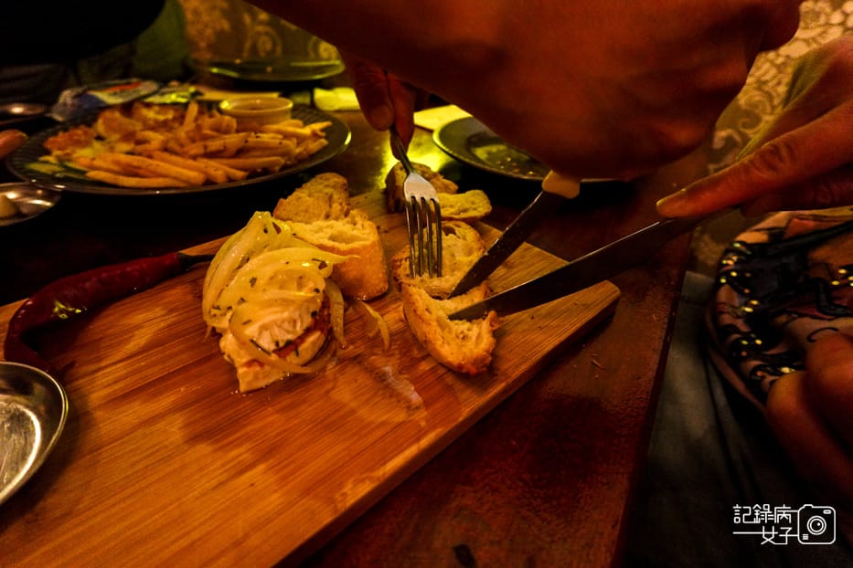 31台北捷克料理Divadlo捷克公寓醋醃香腸醃奶酪佐麵包.jpg 31台北捷克料理Divadlo捷克公寓醋醃香腸醃奶酪佐麵包.jpg