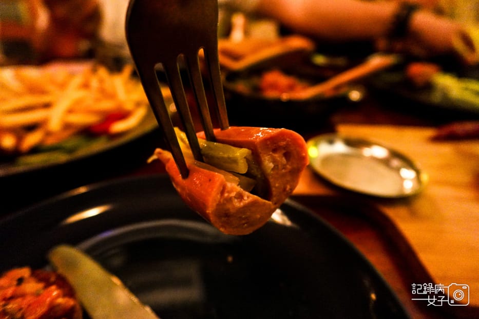 34台北捷克料理Divadlo捷克公寓醋醃香腸醃奶酪佐麵包.jpg 34台北捷克料理Divadlo捷克公寓醋醃香腸醃奶酪佐麵包.jpg