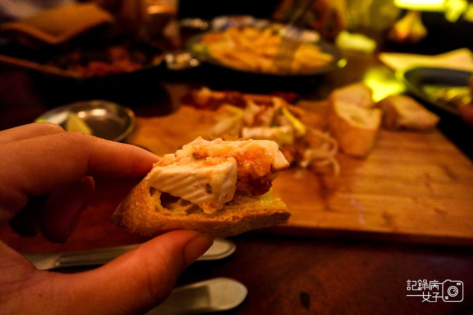 32台北捷克料理Divadlo捷克公寓醋醃香腸醃奶酪佐麵包.jpg 32台北捷克料理Divadlo捷克公寓醋醃香腸醃奶酪佐麵包.jpg