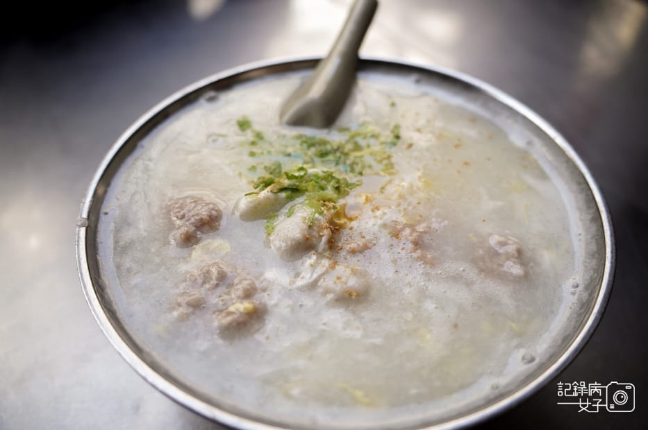 10金門早餐美食永春廣東粥特色粥糜招牌廣東粥皮蛋瘦肉粥.jpg