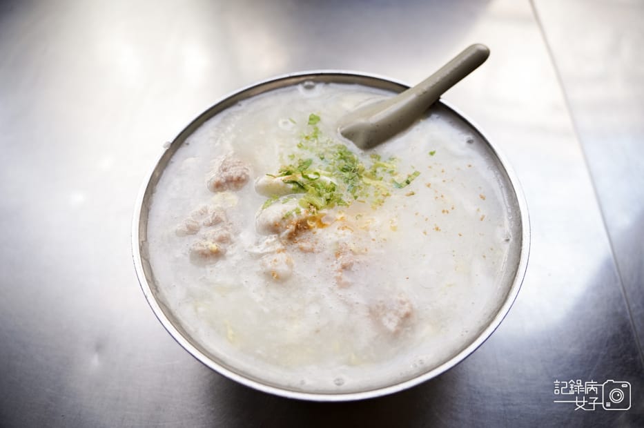 9金門早餐美食永春廣東粥特色粥糜招牌廣東粥皮蛋瘦肉粥.jpg
