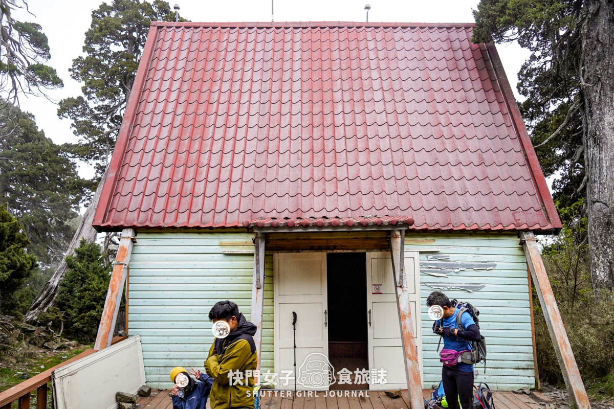 【雪山北峰】雪北單攻 x 穿越黑森林碎石坡 x 欣賞高山杜鵑圈谷 x 可愛夢幻雪北山屋 - 第50張圖 【雪山北峰】雪北單攻 x 穿越黑森林碎石坡 x 欣賞高山杜鵑圈谷 x 可愛夢幻雪北山屋