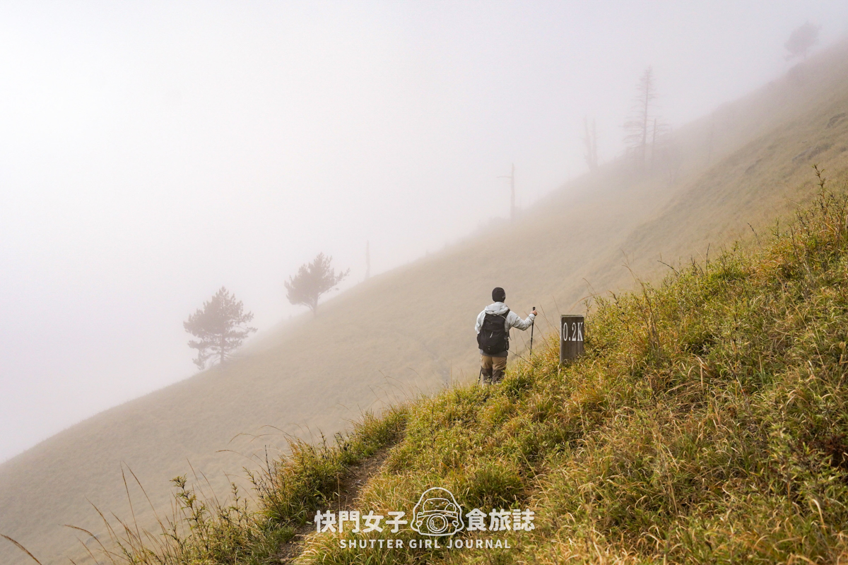 【雪山北峰】雪北單攻 x 穿越黑森林碎石坡 x 欣賞高山杜鵑圈谷 x 可愛夢幻雪北山屋 - 第60張圖 【雪山北峰】雪北單攻 x 穿越黑森林碎石坡 x 欣賞高山杜鵑圈谷 x 可愛夢幻雪北山屋