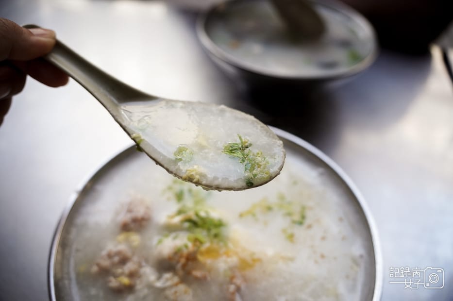 11金門早餐美食永春廣東粥特色粥糜招牌廣東粥皮蛋瘦肉粥.jpg