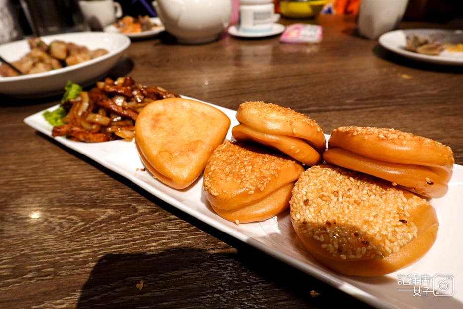 27金絲麥片蝦糖醋松鼠魚黃金荷葉包肉絲刈包.jpg 27金絲麥片蝦糖醋松鼠魚黃金荷葉包肉絲刈包.jpg