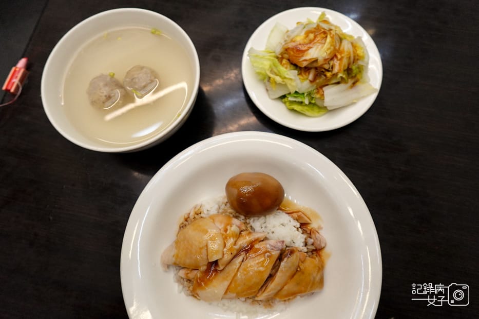 13通化臨江街夜市梁鑫雞肉飯專門店海南雞醬油膏雞腿.jpg 13通化臨江街夜市梁鑫雞肉飯專門店海南雞醬油膏雞腿.jpg