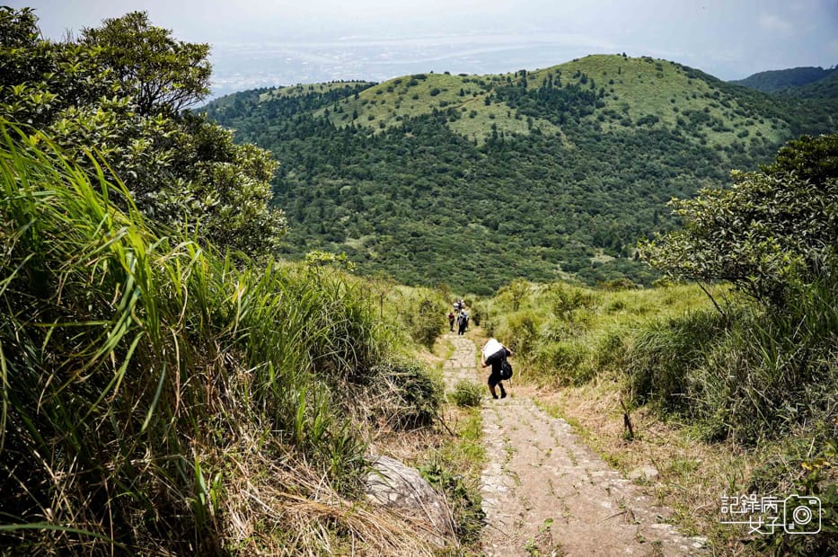 60健行筆記台北大縱走大屯山連峰步道陽明山小百岳大屯山主峰西峰南峰百大必訪步道.jpg