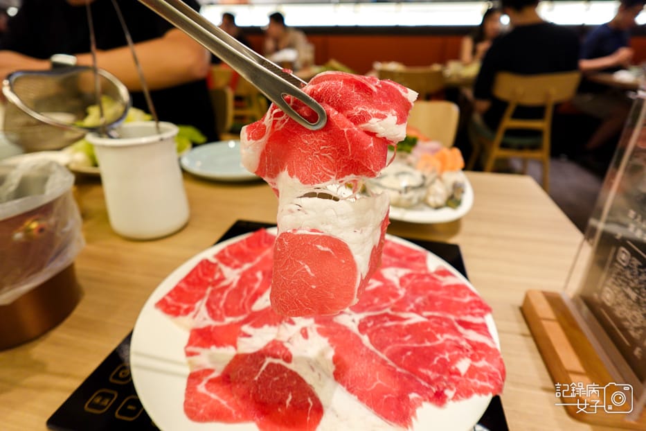 32汆食作伙鍋麻辣鍋霜降牛自助吧海燕窩甜點飲品吃到飽.jpg
