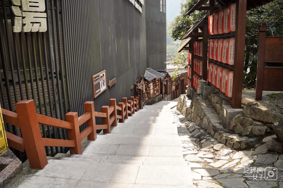 3台中和平區谷關溫泉日式明治溫泉老街桂花巷谷關吊橋五葉松冰棒梨山茶霜淇淋.jpg