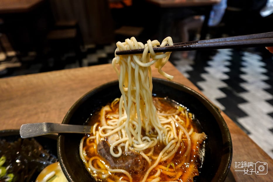 19台北內湖阿助牛肉麵阿肋牛肉麵東湖牛肚雙拼麵滷味小點.jpg