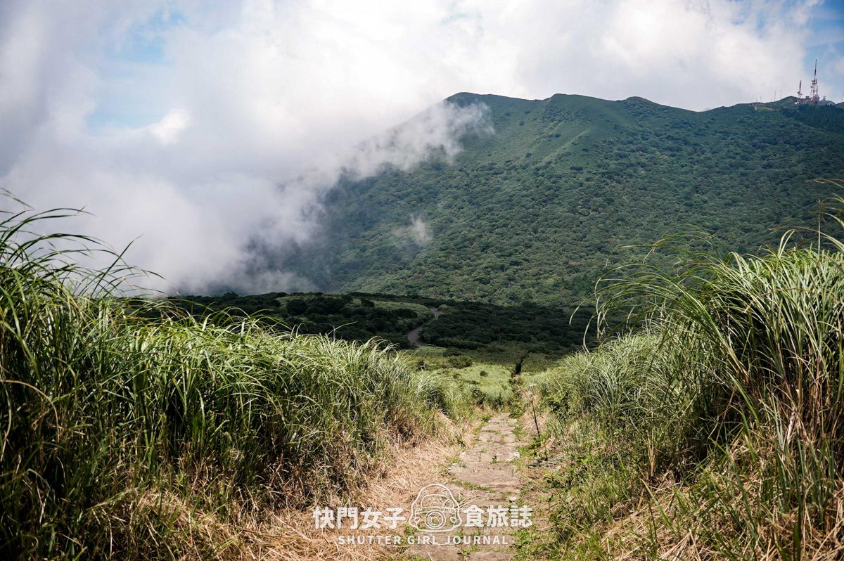 【大屯山連峰步道】陽明山小百岳大屯山主峰 x 台北大縱走第二段 x 挑戰西峰南峰濕滑拉繩泥巴地形
