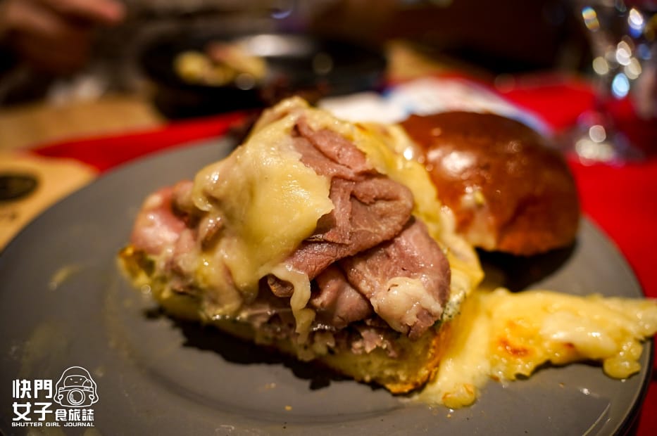 49布夫瑞士起司鍋Roast beef 燒牛肉漢堡瑞克雷熱刮起司現刮起司.jpg