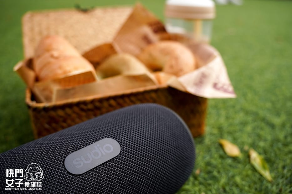 9 Sony Sudio F5 Pro 藍芽音響開箱低音喇叭極簡風.jpg