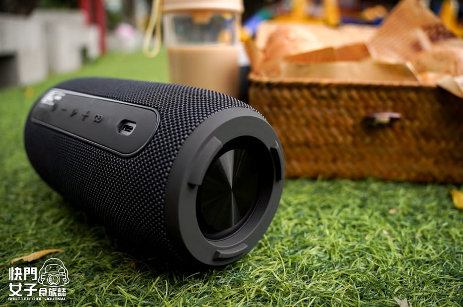 10 Sony Sudio F5 Pro 藍芽音響開箱低音喇叭極簡風.jpg