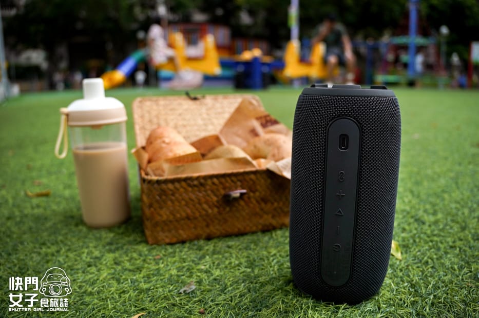 7 Sony Sudio F5 Pro 藍芽音響開箱低音喇叭極簡風.jpg