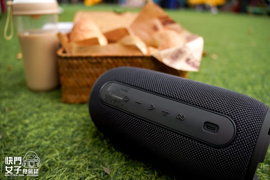 14 Sony Sudio F5 Pro 藍芽音響開箱低音喇叭極簡風.jpg