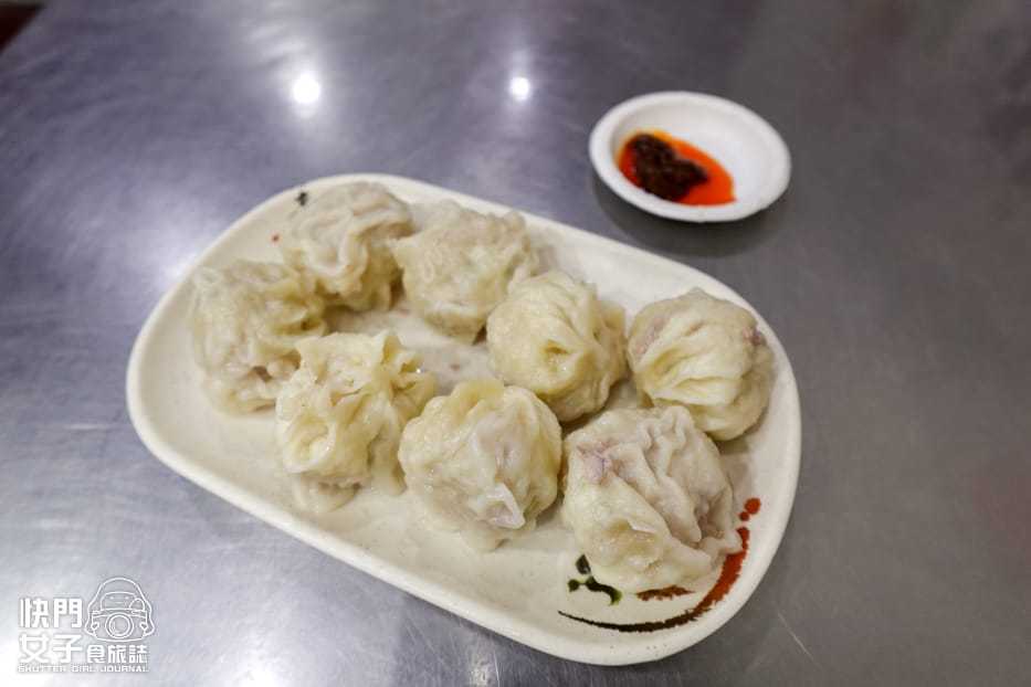 12延三夜市美食保記小籠包創始店手工小籠湯包酸辣湯.jpg