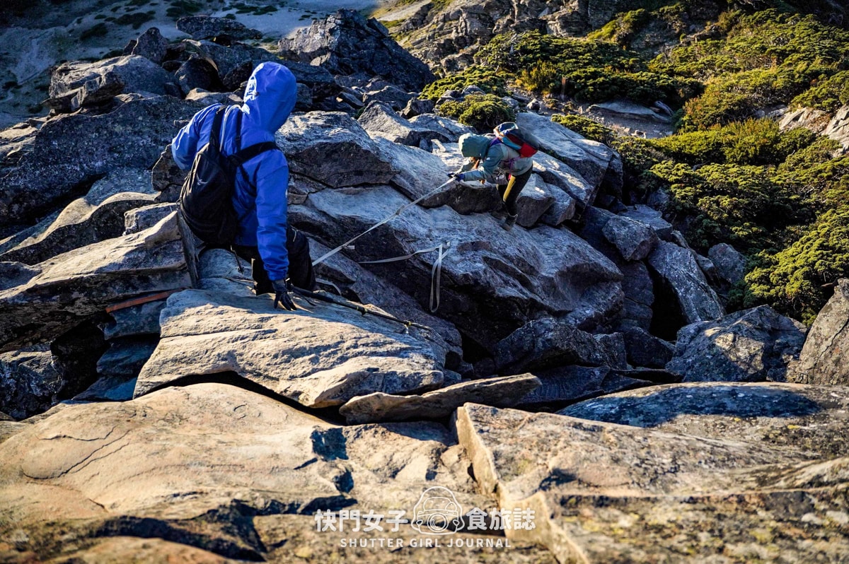 【南湖群峰】南湖帝王之座 DAY 4|南湖大山主峰 x 巨石陣 x 巨石壯麗南峰 x 巴巴山 - 第16張圖 【南湖群峰】南湖帝王之座 DAY 4|南湖大山主峰 x 巨石陣 x 巨石壯麗南峰 x 巴巴山