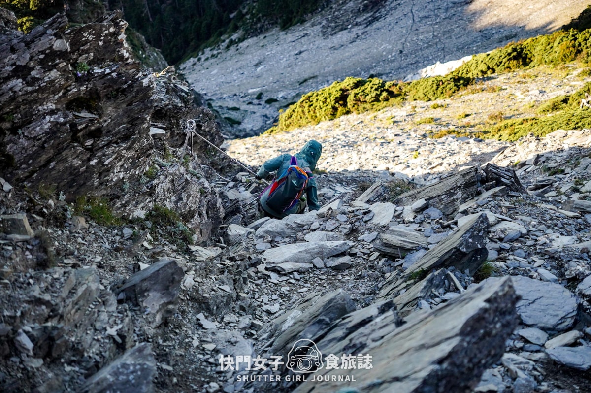 【南湖群峰】南湖帝王之座 DAY 4|南湖大山主峰 x 巨石陣 x 巨石壯麗南峰 x 巴巴山 - 第17張圖 【南湖群峰】南湖帝王之座 DAY 4|南湖大山主峰 x 巨石陣 x 巨石壯麗南峰 x 巴巴山