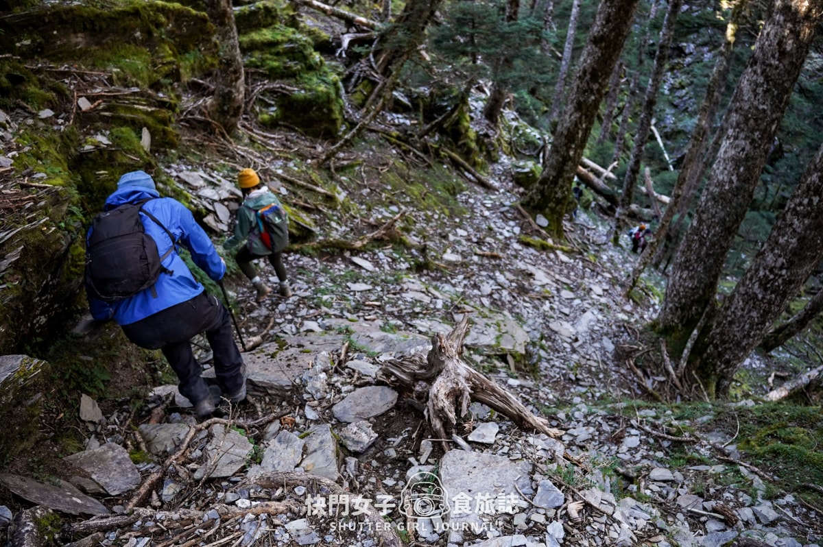 【南湖群峰】南湖帝王之座 DAY 4|南湖大山主峰 x 巨石陣 x 巨石壯麗南峰 x 巴巴山 - 第21張圖 【南湖群峰】南湖帝王之座 DAY 4|南湖大山主峰 x 巨石陣 x 巨石壯麗南峰 x 巴巴山