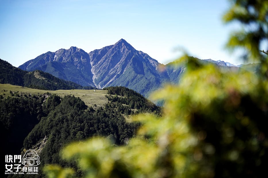 14帝王之座北一段南湖群峰審馬陣山草原南湖北山台幣兩千拍照飛機殘骸.jpg 14帝王之座北一段南湖群峰審馬陣山草原南湖北山台幣兩千拍照飛機殘骸.jpg