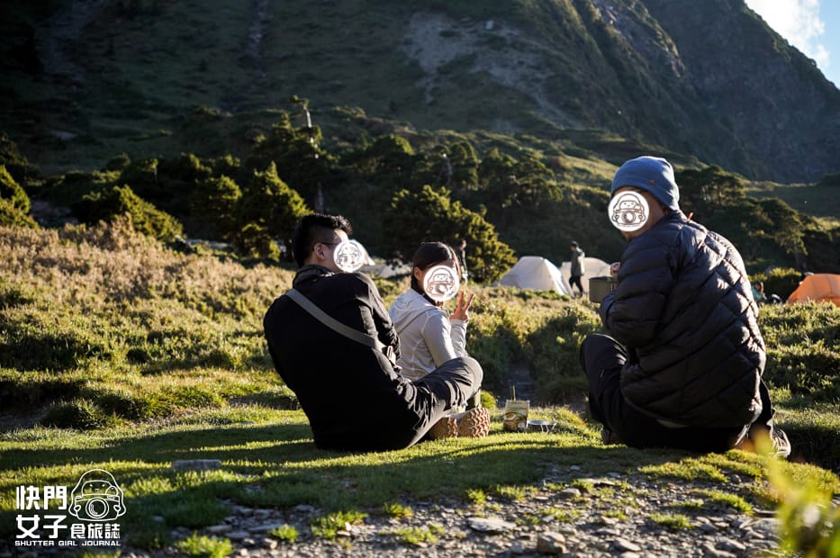 73帝王之座北一段南湖群峰審馬陣山草原南湖北山台幣兩千拍照飛機殘骸.jpg 73帝王之座北一段南湖群峰審馬陣山草原南湖北山台幣兩千拍照飛機殘骸.jpg