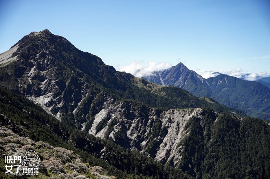20帝王之座北一段南湖群峰審馬陣山草原南湖北山台幣兩千拍照飛機殘骸.jpg 20帝王之座北一段南湖群峰審馬陣山草原南湖北山台幣兩千拍照飛機殘骸.jpg