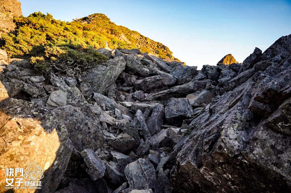 12北一段難度南湖群峰山屋南湖大山主峰南峰巴巴山.jpg 12北一段難度南湖群峰山屋南湖大山主峰南峰巴巴山.jpg