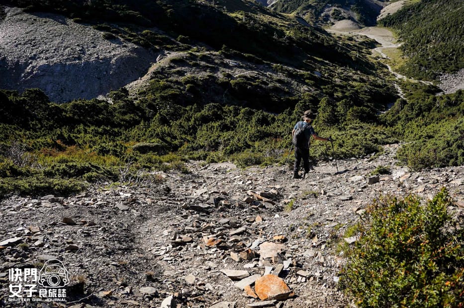 48帝王之座南湖大山北一段南湖圈谷山屋南湖東峰陶塞峰馬比杉山.jpg 48帝王之座南湖大山北一段南湖圈谷山屋南湖東峰陶塞峰馬比杉山.jpg