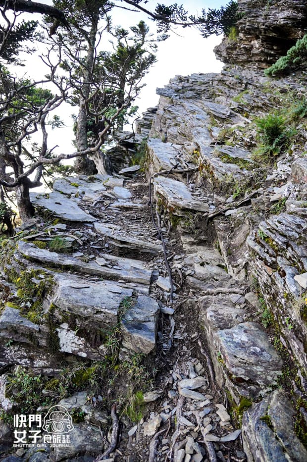 17帝王之座南湖大山北一段南湖圈谷山屋南湖東峰陶塞峰馬比杉山.jpg 17帝王之座南湖大山北一段南湖圈谷山屋南湖東峰陶塞峰馬比杉山.jpg