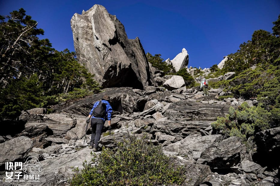 21北一段難度南湖群峰山屋南湖大山主峰南峰巴巴山.jpg 21北一段難度南湖群峰山屋南湖大山主峰南峰巴巴山.jpg