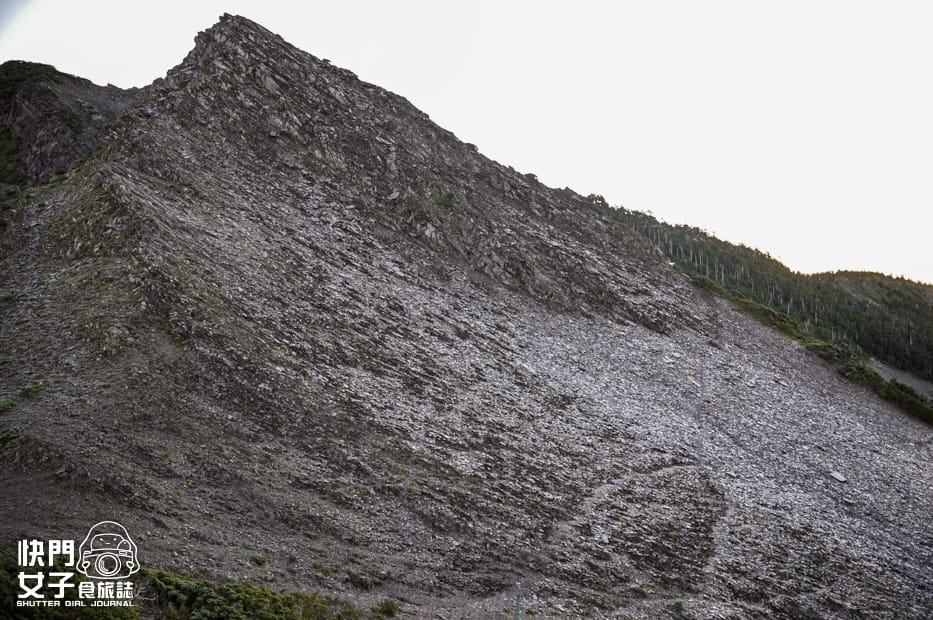 8帝王之座百岳南湖大山北一段南湖東峰日出馬比杉山.jpg 8帝王之座百岳南湖大山北一段南湖東峰日出馬比杉山.jpg