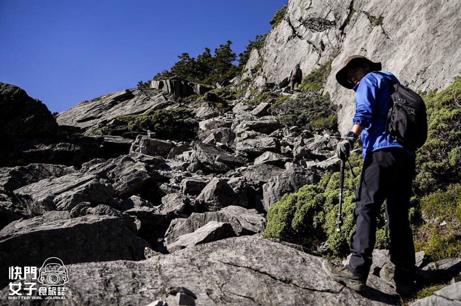 24北一段難度南湖群峰山屋南湖大山主峰南峰巴巴山.jpg 24北一段難度南湖群峰山屋南湖大山主峰南峰巴巴山.jpg
