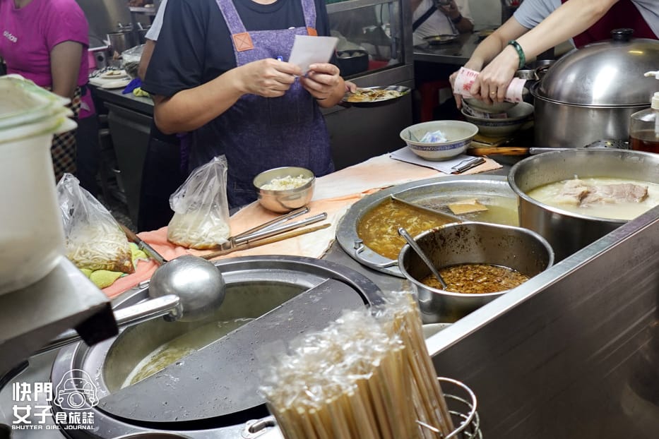 6南港車站美食闞記涼麵闕記涼麵麻醬麵頭骨肉意麵羹湯.jpg