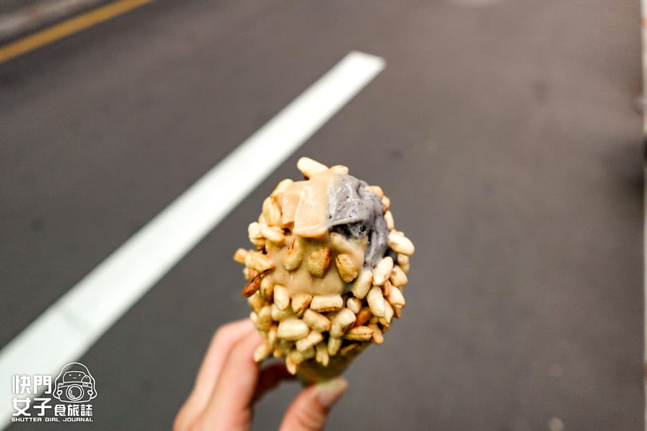 29桃園大溪老街美食正豐米麩芝麻爆米香霜淇淋.jpg 29桃園大溪老街美食正豐米麩芝麻爆米香霜淇淋.jpg