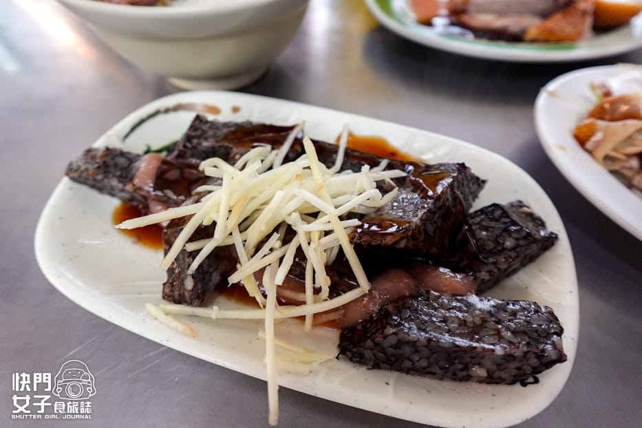 28三重三和市場鴨肉麵鴨魯飯鴨胗鴨腸下水豬血糕.jpg