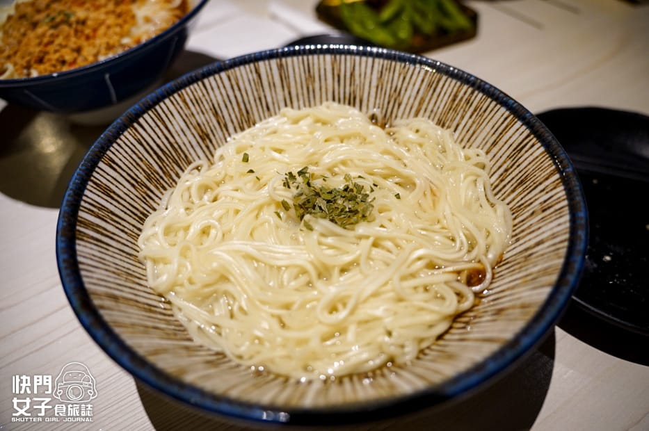 35宜蘭冬山燒烤陶意蘋串燒小酒館月見雞肉串家傳蔥油掛麵招牌跑馬麵.jpg 35宜蘭冬山燒烤陶意蘋串燒小酒館月見雞肉串家傳蔥油掛麵招牌跑馬麵.jpg