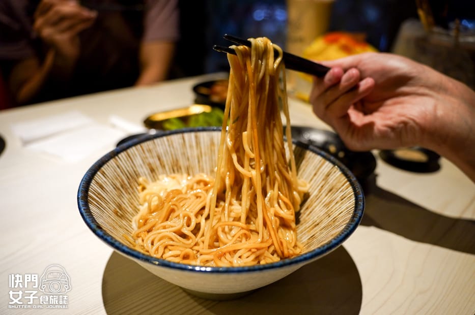 36宜蘭冬山燒烤陶意蘋串燒小酒館月見雞肉串家傳蔥油掛麵招牌跑馬麵.jpg 36宜蘭冬山燒烤陶意蘋串燒小酒館月見雞肉串家傳蔥油掛麵招牌跑馬麵.jpg