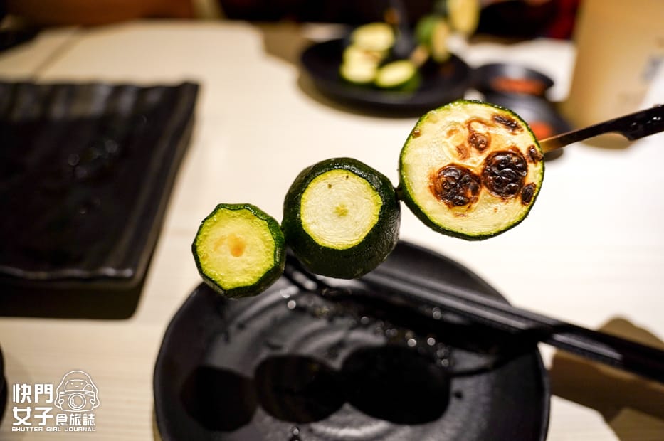 11宜蘭美食羅東冬山燒烤陶意蘋串燒小酒館招牌跑馬麵牛五花三層肉.jpg 11宜蘭美食羅東冬山燒烤陶意蘋串燒小酒館招牌跑馬麵牛五花三層肉.jpg