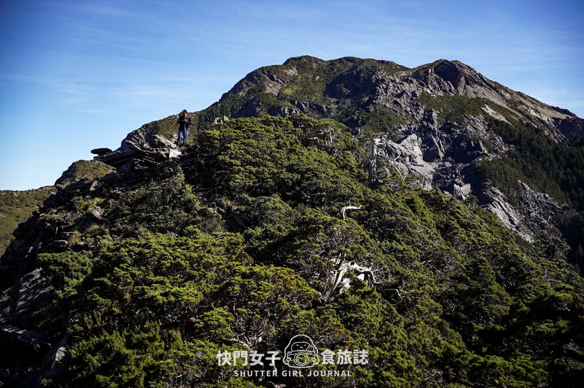 【南湖群峰】南湖帝王之座 DAY 4|南湖大山主峰 x 巨石陣 x 巨石壯麗南峰 x 巴巴山 - 第32張圖 【南湖群峰】南湖帝王之座 DAY 4|南湖大山主峰 x 巨石陣 x 巨石壯麗南峰 x 巴巴山