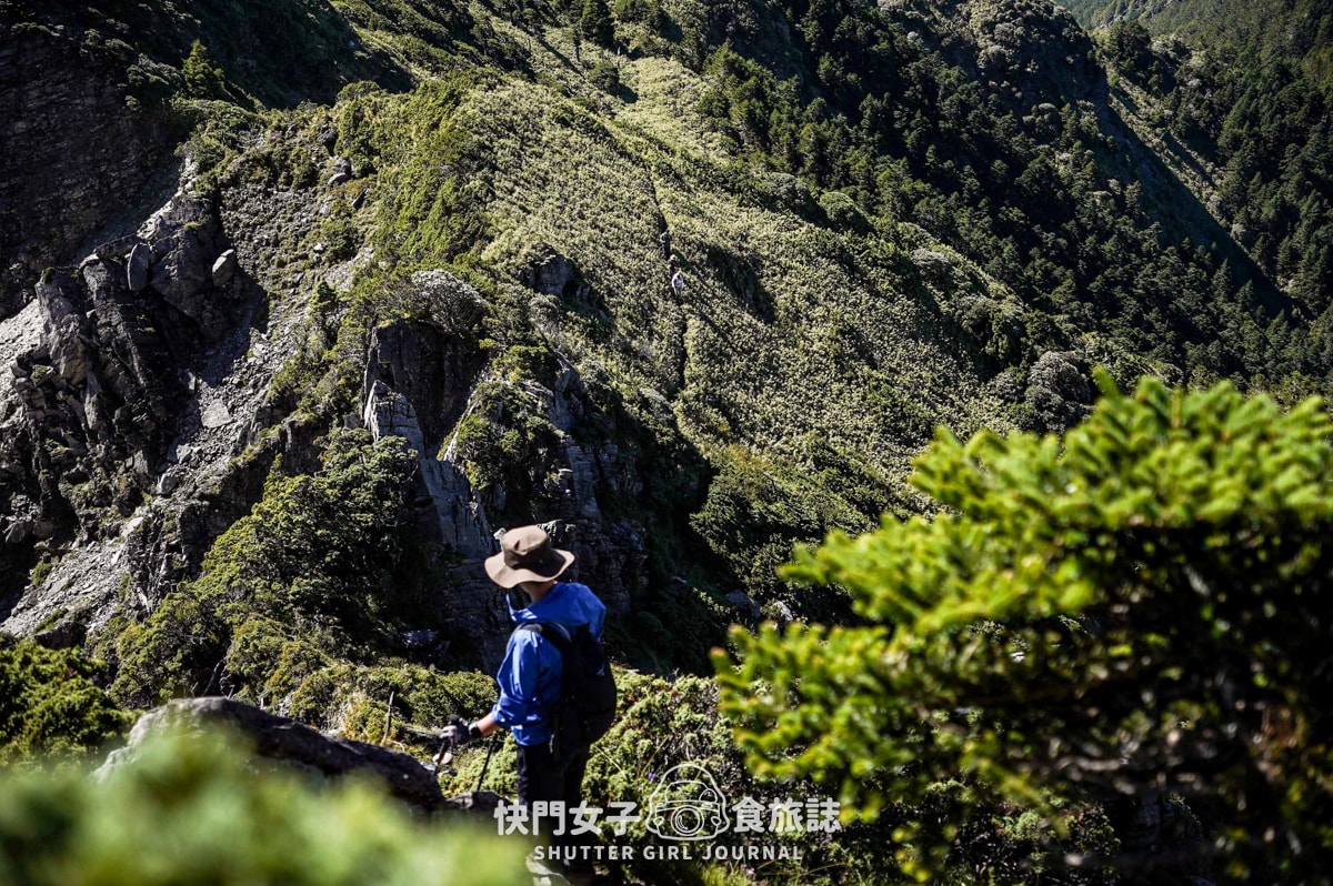 【南湖群峰】南湖帝王之座 DAY 4|南湖大山主峰 x 巨石陣 x 巨石壯麗南峰 x 巴巴山 - 第36張圖 【南湖群峰】南湖帝王之座 DAY 4|南湖大山主峰 x 巨石陣 x 巨石壯麗南峰 x 巴巴山