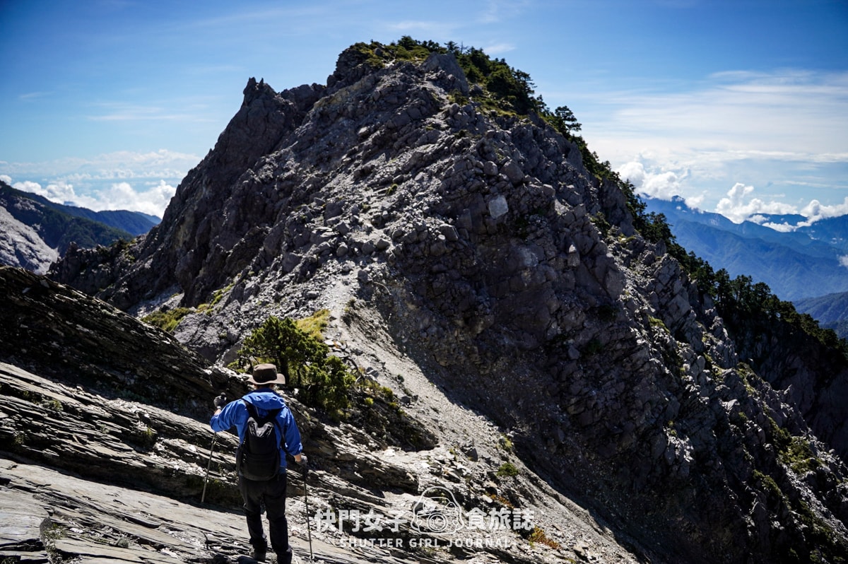 【南湖群峰】南湖帝王之座 DAY 4|南湖大山主峰 x 巨石陣 x 巨石壯麗南峰 x 巴巴山 - 第38張圖 【南湖群峰】南湖帝王之座 DAY 4|南湖大山主峰 x 巨石陣 x 巨石壯麗南峰 x 巴巴山