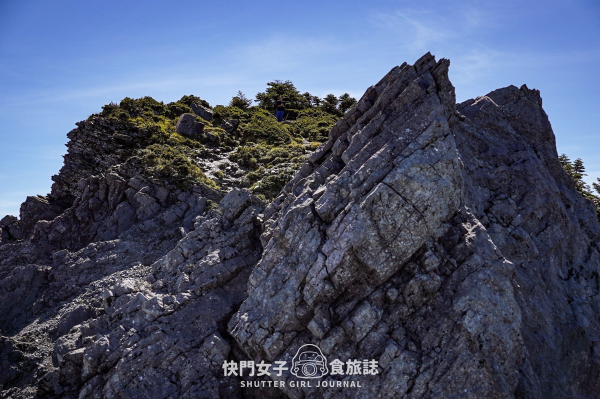 【南湖群峰】南湖帝王之座 DAY 4|南湖大山主峰 x 巨石陣 x 巨石壯麗南峰 x 巴巴山 - 第39張圖 【南湖群峰】南湖帝王之座 DAY 4|南湖大山主峰 x 巨石陣 x 巨石壯麗南峰 x 巴巴山