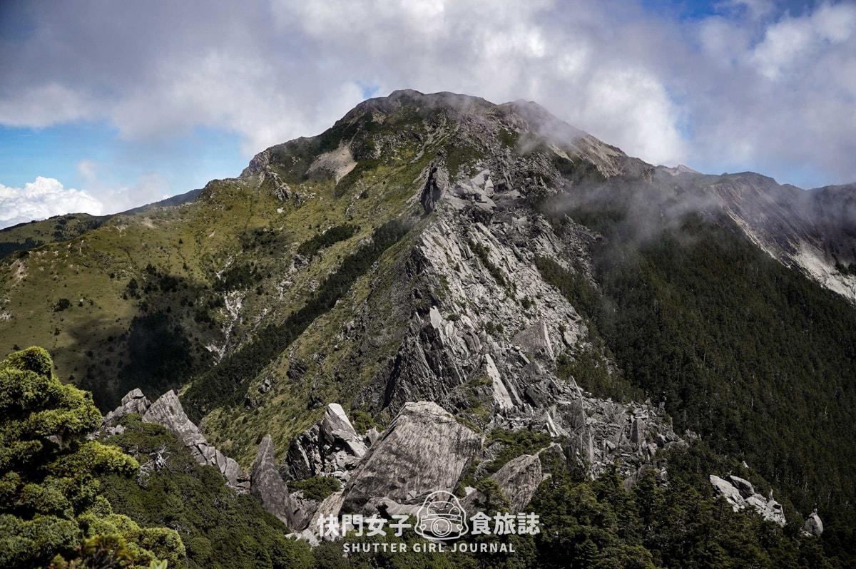 【南湖群峰】南湖帝王之座 DAY 4|南湖大山主峰 x 巨石陣 x 巨石壯麗南峰 x 巴巴山 - 第44張圖 【南湖群峰】南湖帝王之座 DAY 4|南湖大山主峰 x 巨石陣 x 巨石壯麗南峰 x 巴巴山