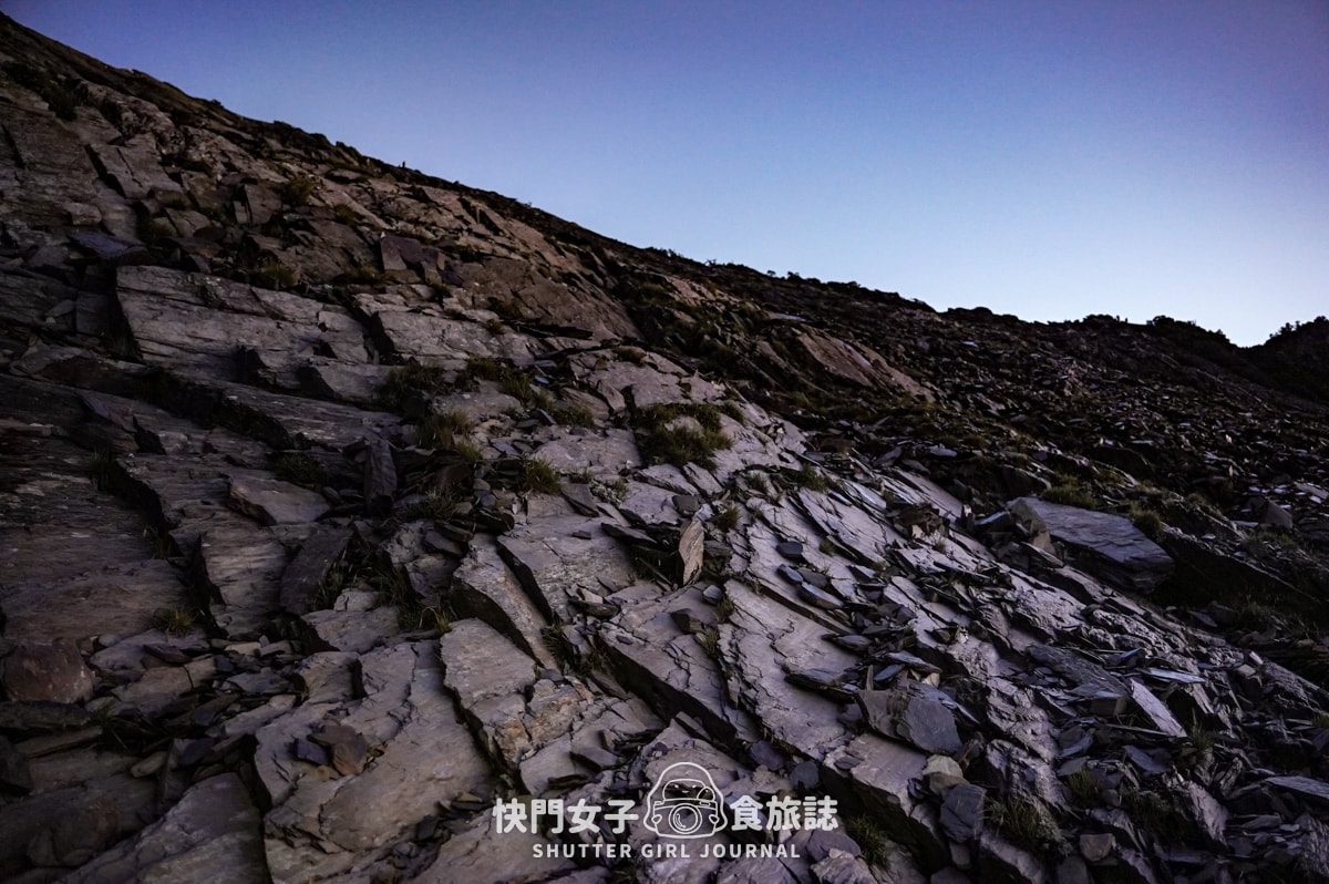 【南湖群峰】南湖帝王之座 DAY 3|南湖東峰日出 x 陶塞峰 x 遙遠馬比衫山 x 水路與陸路路線 - 第9張圖 【南湖群峰】南湖帝王之座 DAY 3|南湖東峰日出 x 陶塞峰 x 遙遠馬比衫山 x 水路與陸路路線